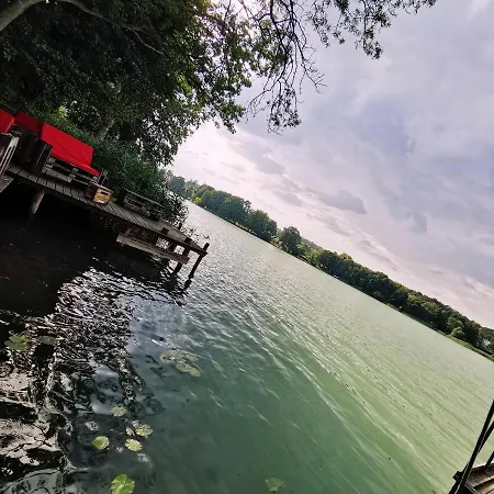 Apartment Tweet Tohuus *